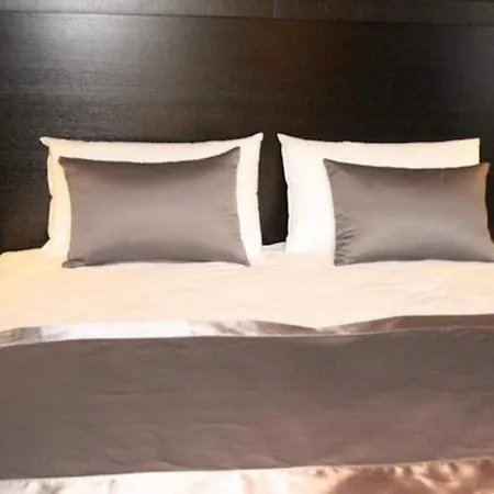 La Place Boutique 3*