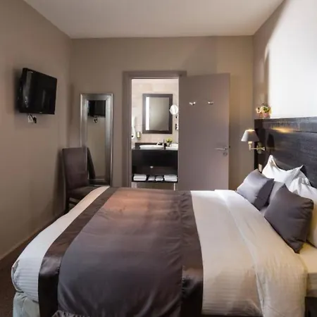 La Place Boutique 3* Antibes