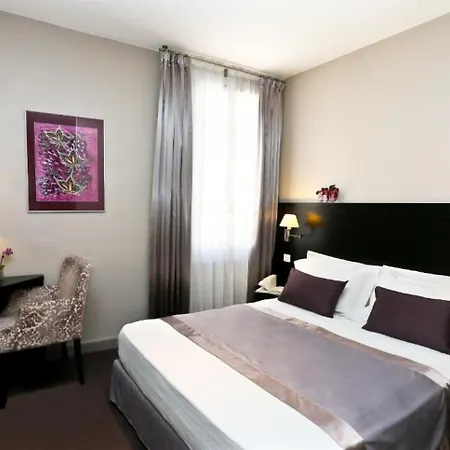 La Place 3* Antibes