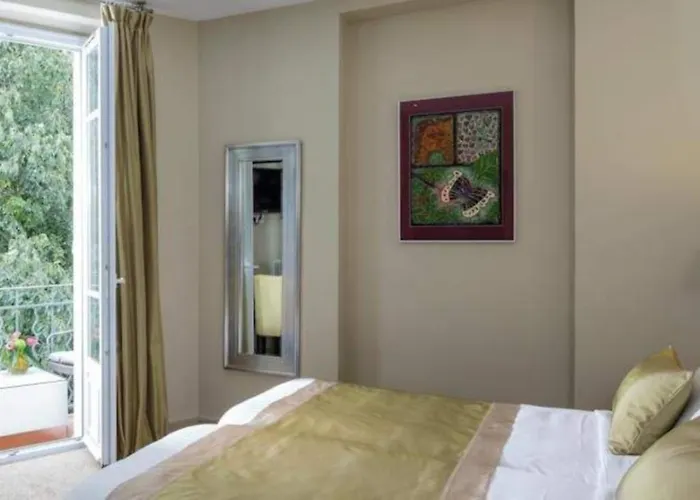 La Place Boutique 3*