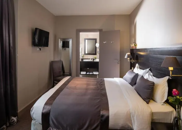 La Place Boutique 3* Antibes