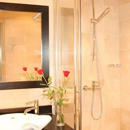 La Place Boutique فندق