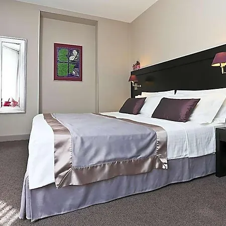 La Place Boutique 3* Antibes