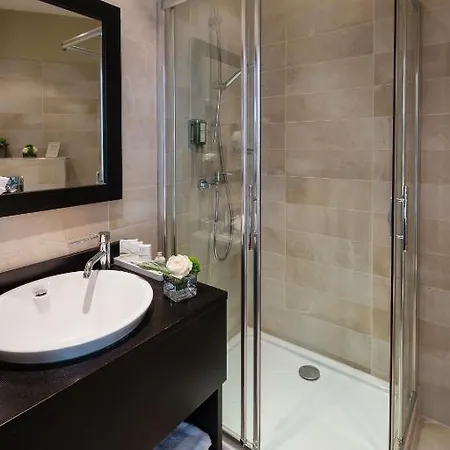 Ξενοδοχείο La Place Boutique Αντίμπ