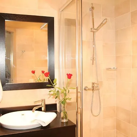 Ξενοδοχείο La Place Boutique 3*