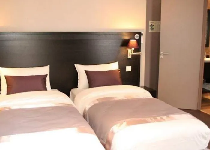 Hotel La Place Antibes